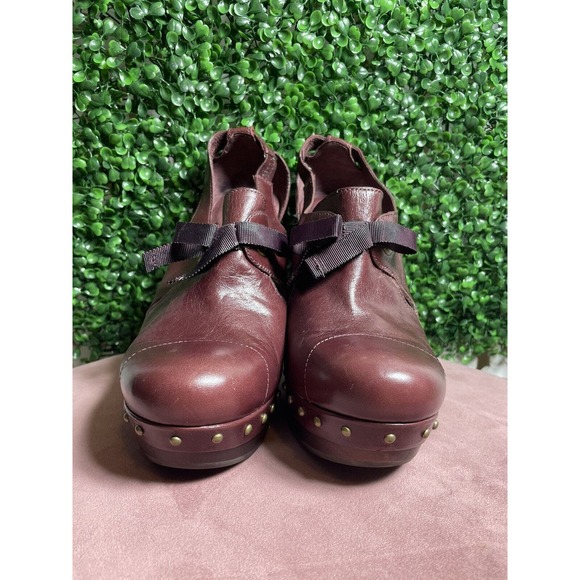 UGG Australia Celestina Women’s Burgundy Leather Heels Clogs Size 9.5 - Picture 6 of 14